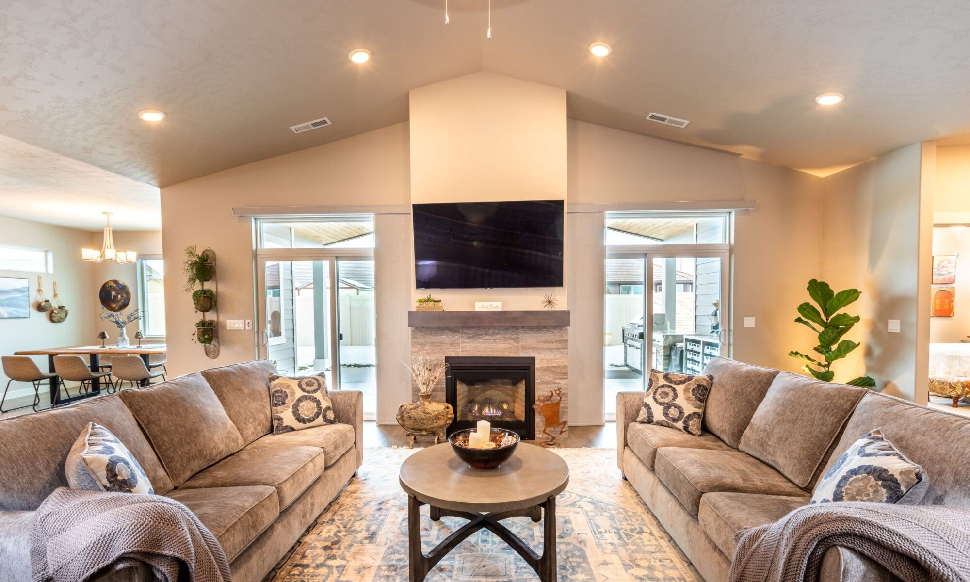 Sunlit living room in a Willow Springs home in Quincy, Washington